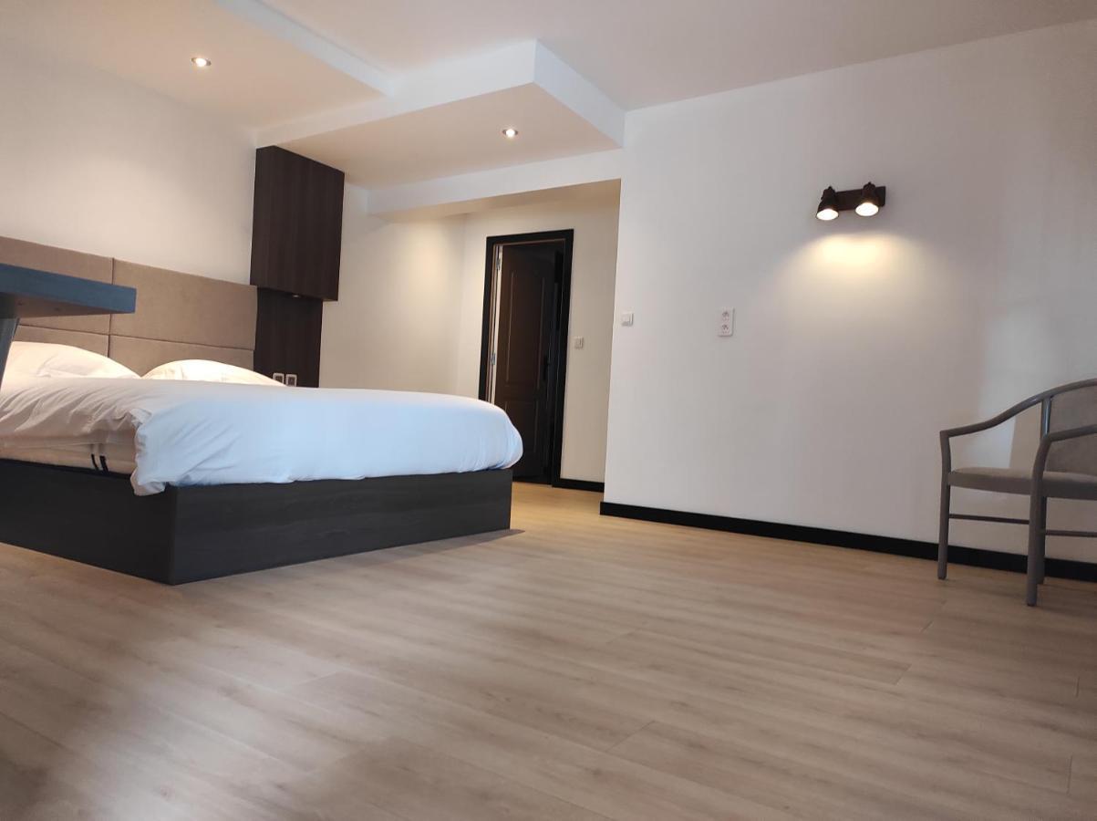 Modern'Hotel Valenciennes Exterior photo